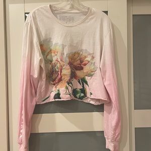 Taylor Swift long sleeve cropped tee